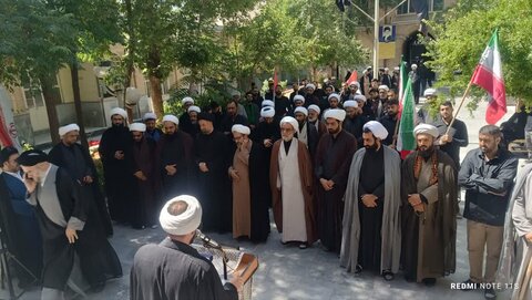 تصاویر اجتماع اساتید و طلاب مدارس علمیه بروجرد در حمایت از رهبرمعظم انقلاب و مراجع عظام تقلید