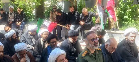 تصاویر اجتماع اساتید و طلاب مدارس علمیه بروجرد در حمایت از رهبرمعظم انقلاب و مراجع عظام تقلید