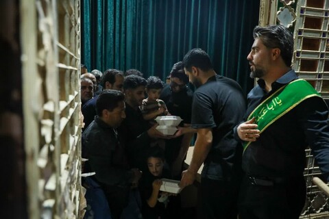 برگزاری مراسم عزاداری حضرت سیدالشهدا(ع) در هیئت رزمندگان اسلام یزد