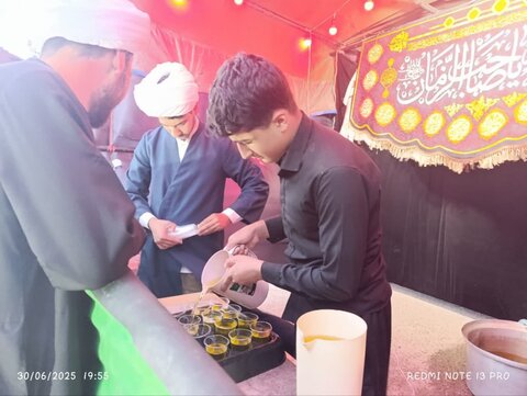 تصاویر/ ایستگاه صلواتی موکب ابناء الحیدر مدرسه علمیه امام علی علیه السلام شهرستان سلماس