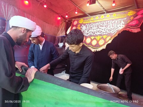 تصاویر/ ایستگاه صلواتی موکب ابناء الحیدر مدرسه علمیه امام علی علیه السلام شهرستان سلماس