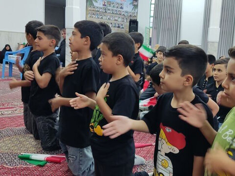 تصاویر/ گردهمایی کودکان عاشورایی در شهر سریش آباد