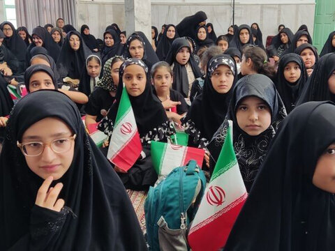 تصاویر/ گردهمایی کودکان عاشورایی در شهر سریش آباد