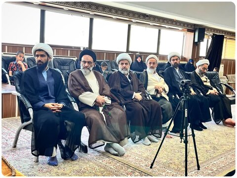 دیدار مدیریت و اساتید مدرسه علمیه امام خمینی(ره) گرگان با آیت الله راشد یزدی در مشهد مقدس