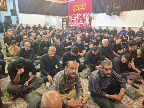 تصاویر/ سوگواره هیئت محبان اهل بیت (ع) کاشان در شب ششم محرم