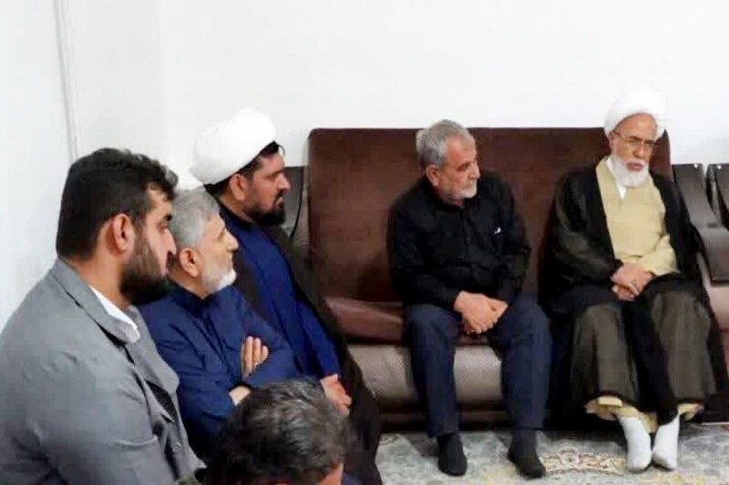 نماینده ولیفقیه در کرمانشاه از خانوادههای شهدای جنایات رژیم صهیونیستی دلجویی کرد+عکس