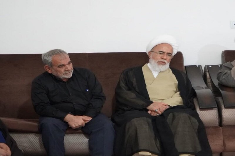 نماینده ولیفقیه در کرمانشاه از خانوادههای شهدای جنایات رژیم صهیونیستی دلجویی کرد+عکس
