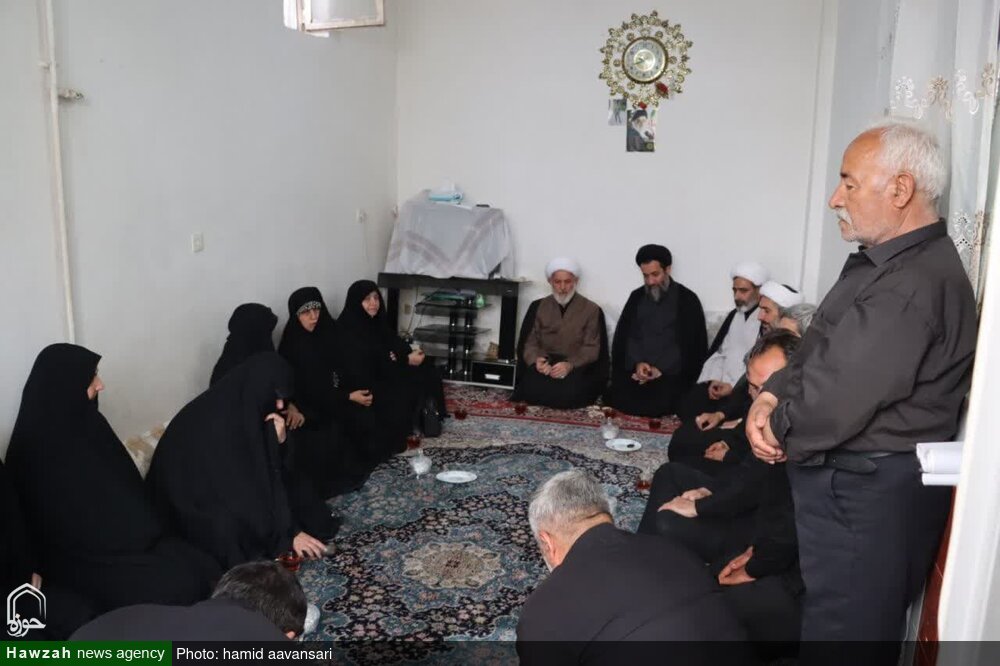 دیدار مدیر حوزه علمیه استان آذربایجان شرقی با خانواده‌های کودکان شهید تبریزی+ عکس