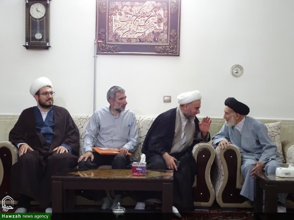 تکریم اساتید و مبلغین شهرستان مرند توسط مرکز خدمات حوزههای علمیه آذربایجان شرقی+ عکس