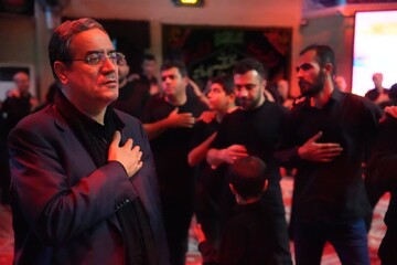 تصاویر/ حضور استاندار آذربایجان غربی در جمع هیئات عزاداری امام حسین علیه السلام