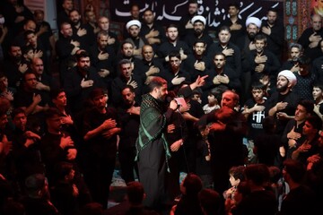تصاویر/ مراسم عزاداری شب ششم محرم در هیئت فاطمیون ارومیه