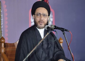 خطیب برجسته پاکستان: امام حسین(ع) با فدای جان‌های عزیز، پرچم حق را در برابر باطل افراشته نگاه داشت