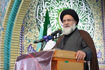 استکبار را با اتکای به ایمان، ولایت فقیه و حمایت مردم شکست می‌دهیم