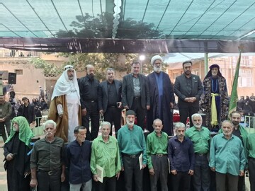 تصاویر/ تجلیل از سادات دهه دار محرم روستای نشلج کاشان