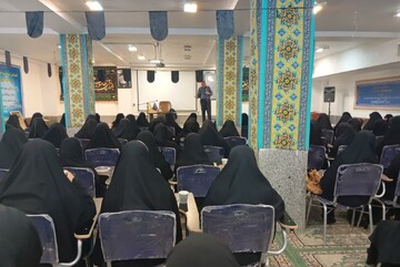 تصاویر/ نشست علمی پژوهشی در مدرسه علمیه تخصصی حضرت زینب کبری رفسنجان