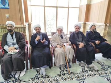 مجموعه‌های تبلیغی برای رساندن پیام عاشورا به مردم برنامه ریزی داشته باشند