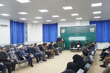 تصاویر/ جلسه قرارگاه تبیین در دفتر نماینده ولی فقیه در لرستان