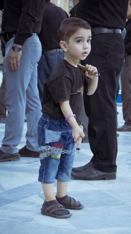 تصاویر / عزاداری روز پنجم محرم هیئات مذهبی آران و بیدگل در حرم مطهر هلال بن علی (ع)