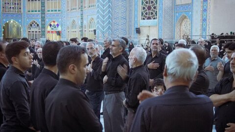 تصاویر / عزاداری روز پنجم محرم هیئات مذهبی آران و بیدگل در حرم مطهر هلال بن علی (ع)