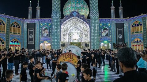 تصاویر / عزاداری روز پنجم محرم هیئات مذهبی آران و بیدگل در حرم مطهر هلال بن علی (ع)