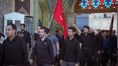 تصاویر / عزاداری روز پنجم محرم هیئات مذهبی آران و بیدگل در حرم مطهر هلال بن علی (ع)