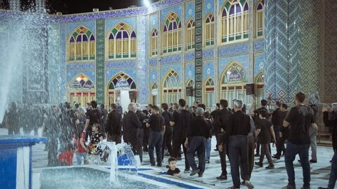 تصاویر / عزاداری روز پنجم محرم هیئات مذهبی آران و بیدگل در حرم مطهر هلال بن علی (ع)