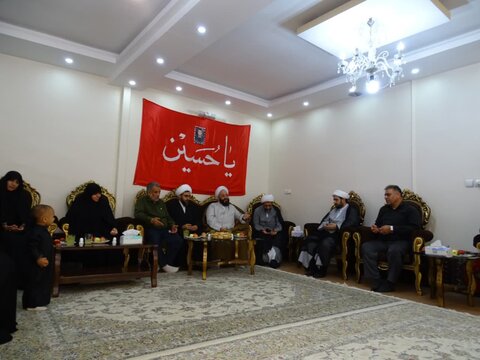 گزارش تصویری از حضور مدیر حوزه های علمیه خواهران در منزل تعدادی از خانواده های شهید حوزوی، جنگ تحمیلی 12 روزه رژیم صهیونیستی به ایران اسلامی
