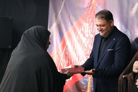 تصاویر/محفل شعر ایران حسین