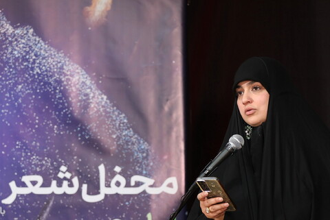 تصاویر/محفل شعر ایران حسین