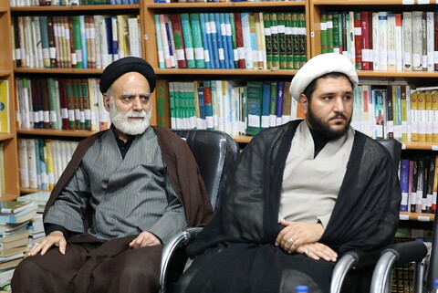 تصاویر/محفل شعر ایران حسین