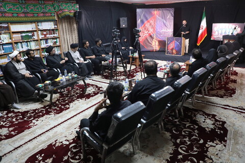 تصاویر/محفل شعر ایران حسین