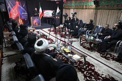 تصاویر/محفل شعر ایران حسین