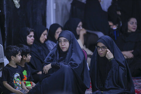 تصاویر| برپایی هیئت خانگی امام حسن(ع) در شیراز