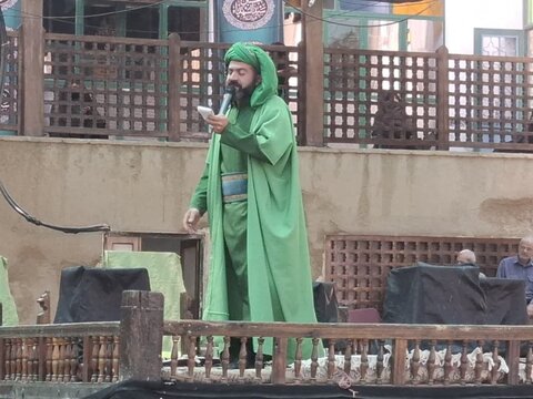 تصاویر/ رونمایی از لوح آداب سنت نذری سادات دهه دار محرم در روستای نشلج