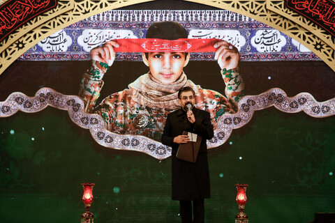 تصاویر/ ویژه برنامه احلی من العسل در حرم مطهر رضوی