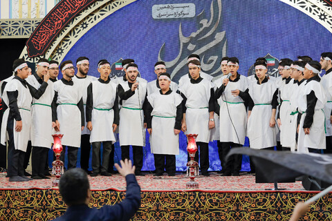 تصاویر/ ویژه برنامه احلی من العسل در حرم مطهر رضوی