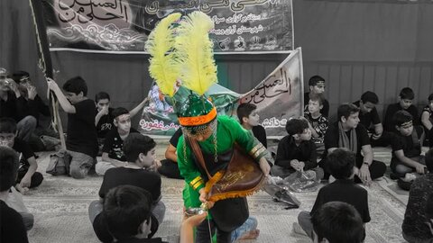 تصاویر/ تجمع بزرگ احلی من العسل نوجوانان حسینی آران و بیدگل در نجف ایران؛