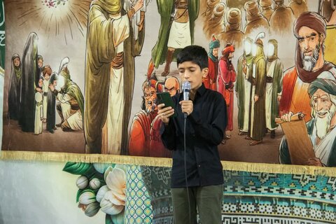 تصاویر/ تجمع بزرگ احلی من العسل نوجوانان حسینی آران و بیدگل در نجف ایران؛