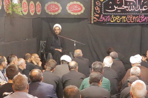 تصاویر / حضور امام جمعه ملایر در هیئت‌های عزاداری
