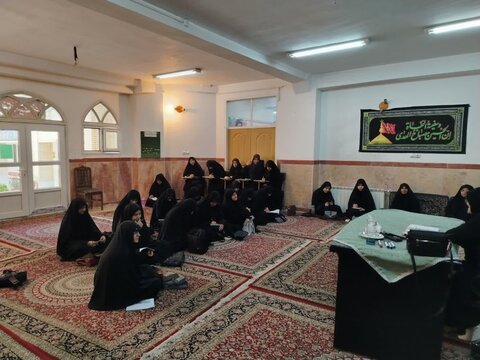 تصاویر/ جلسات دهه اول مدرسه علمیه تخصصی فاطمیه کرمان