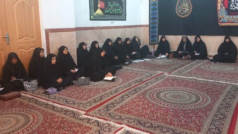 برگزاری کارگاه‌های آموزشی هلال احمر و غسل و کفن میت در مدرسه علمیه تخصصی فاطمیه کرمان