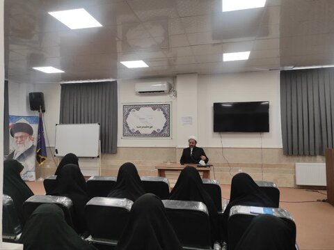 تصاویر/ دونشست در مدرسه علمیه نرجسیه سیرجان