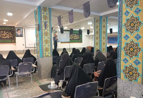 تصاویر/ نشست علمی پژوهشی در مدرسه علمیه تخصصی حضرت زینب کبری رفسنجان