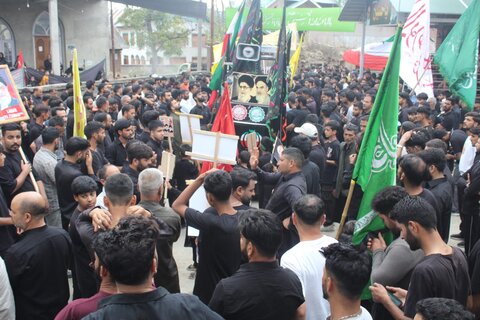 انجمنِ شرعی شیعیانِ جموں وکشمیر کے تحت چھٹی محرم کی مناسبت سے عظیم الشان جلوس عزاء برآمد
