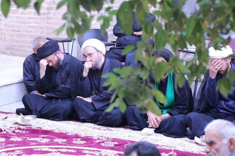برگزاری مراسم عزاداری اباعبدالله الحسین علیه السلام در روز ششم محرم در مدرسه علمیه شفیعیه
