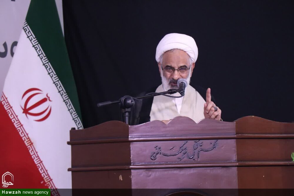 خون سرداران شهید، مکتب انقلاب را زنده و ملت را هزاران برابر مقاوم‌تر کرد