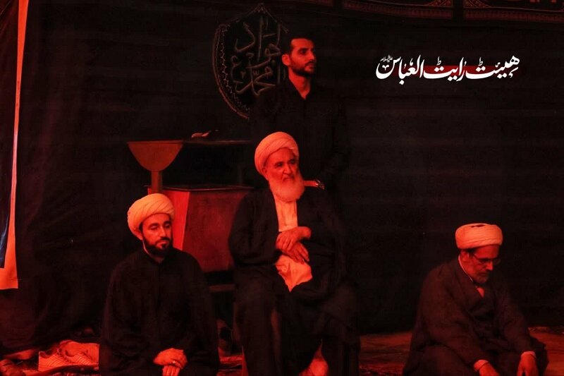 مراسم عزاداری پنجمین شب محرم در مدرسه علمیه امام خمینی(ره) کرمانشاه برگزار شد+تصاویر