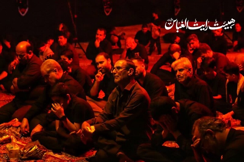 مراسم عزاداری پنجمین شب محرم در مدرسه علمیه امام خمینی(ره) کرمانشاه برگزار شد+تصاویر