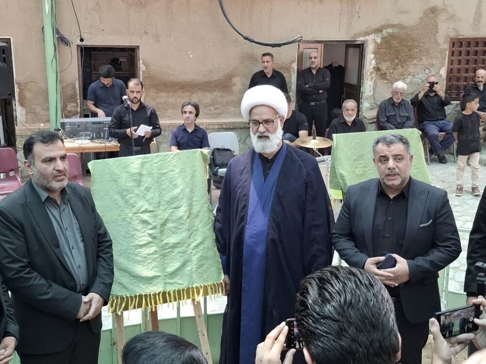 برگزاری مراسم رونمایی از لوح آداب سنت نذری سادات دهه‌دار محرم روستای نشلج