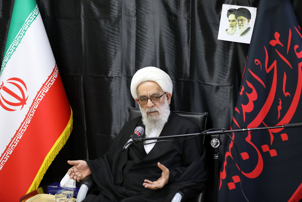 لزوم وفاداری به مسیر ولایت و شناخت دشمن/ تلاش دشمنان اسلام برای تضعیف جایگاه ولایت